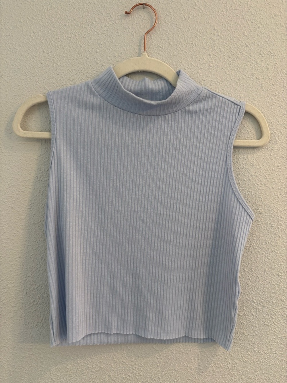 GB Sleeveless Mock Neck Ribbed Tank Top - Light Blue (size M)